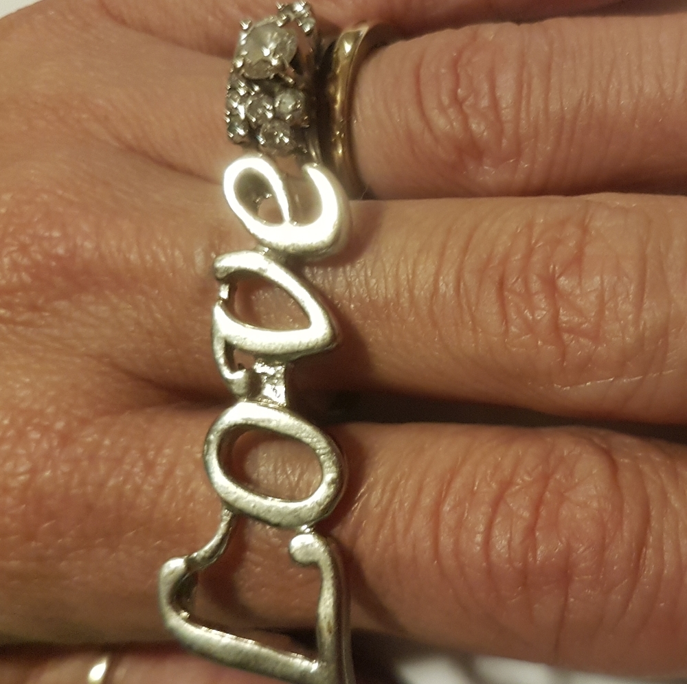Love Ring - Picture 10 of 16